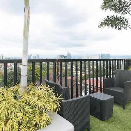 Reddoorz Plus At Canley Residential Pasig City Exterior photo
