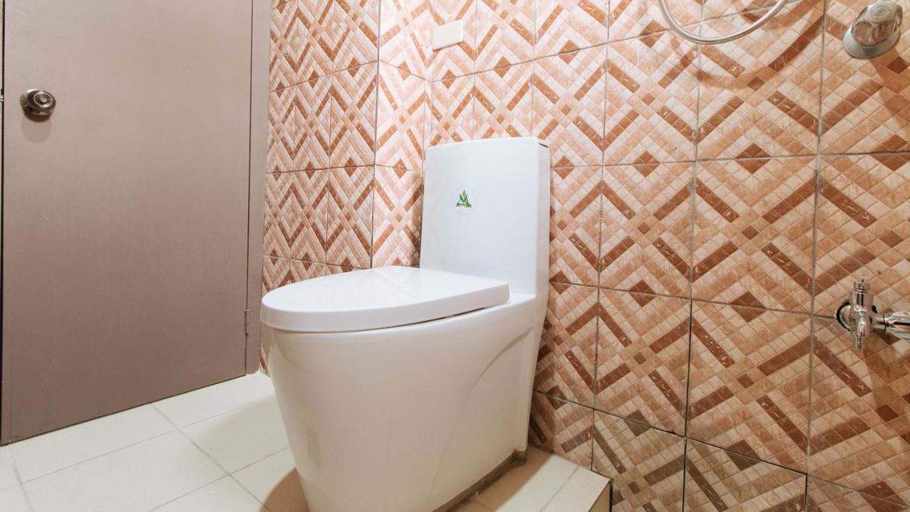 Reddoorz Plus At Canley Residential Pasig City Exterior photo