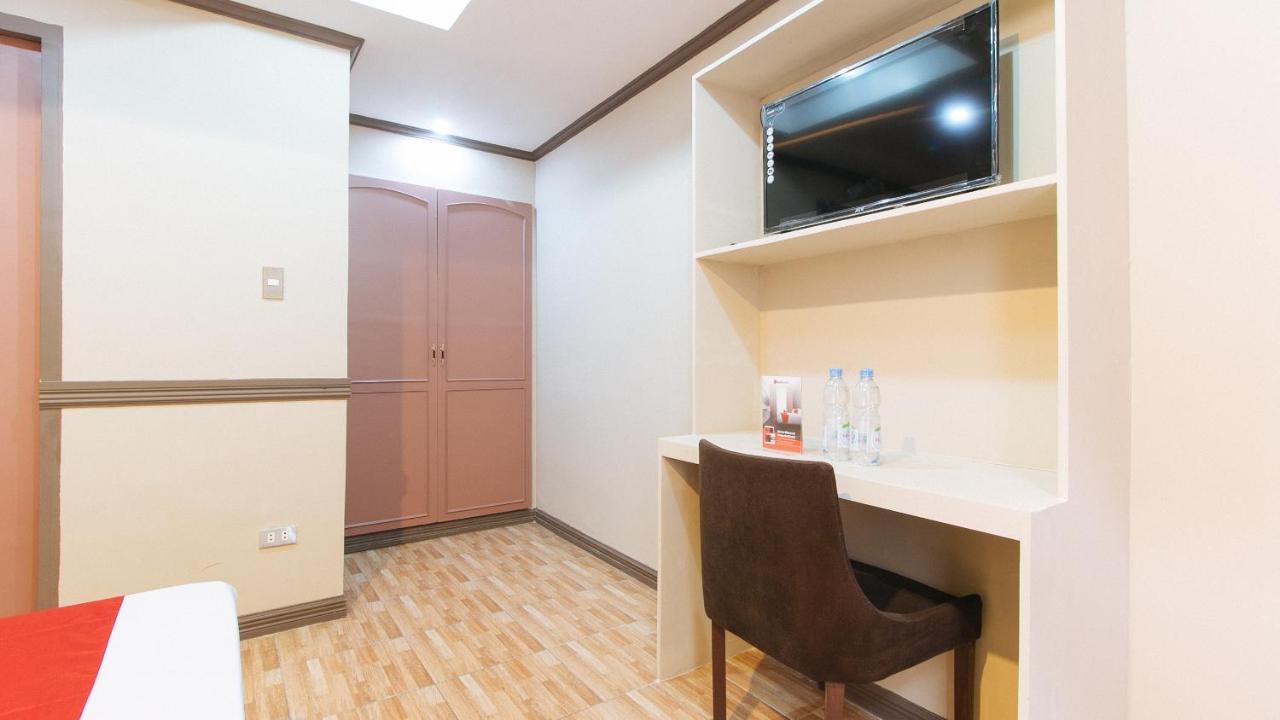 Reddoorz Plus At Canley Residential Pasig City Exterior photo