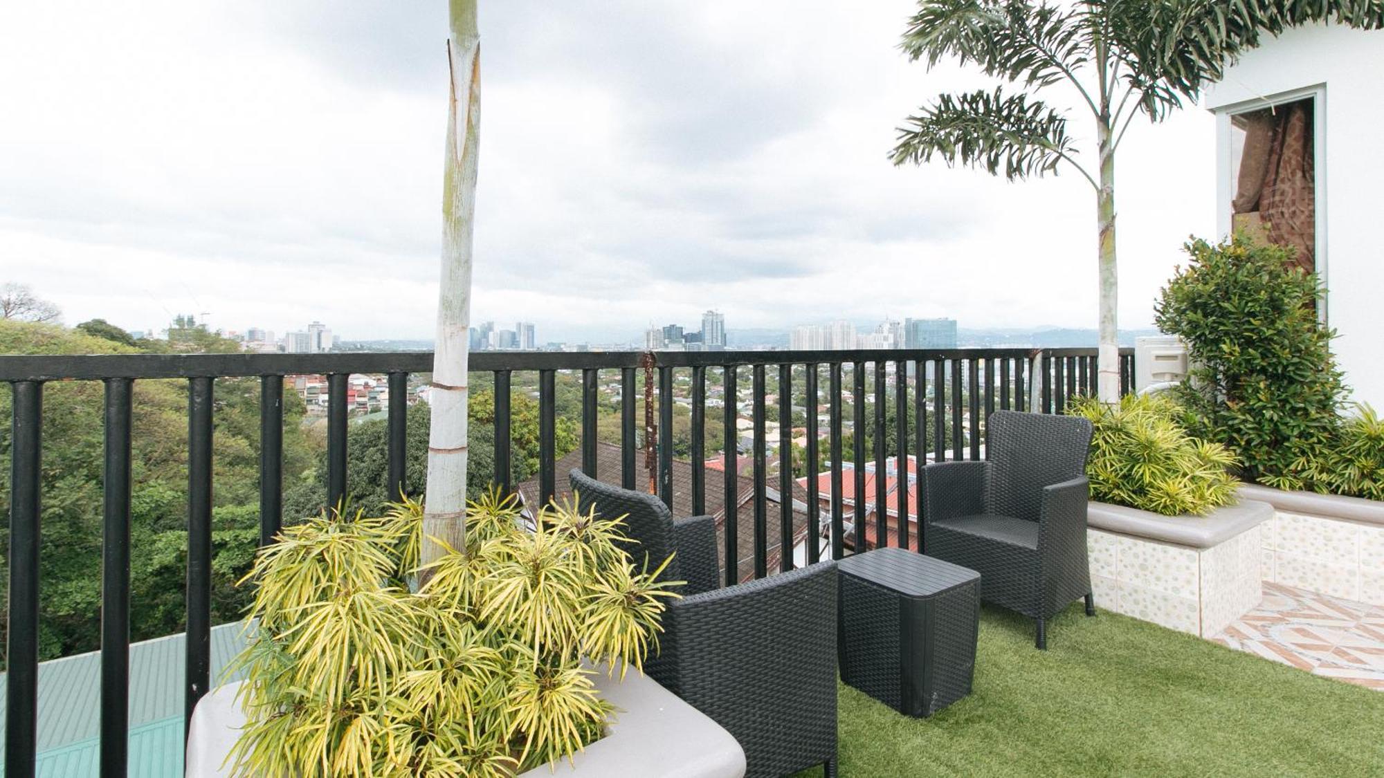 Reddoorz Plus At Canley Residential Pasig City Exterior photo